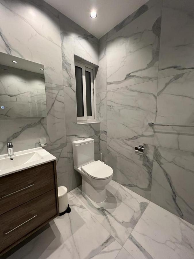 Skylark 2 Apartment With Terrace Is-Swieqi Bagian luar foto