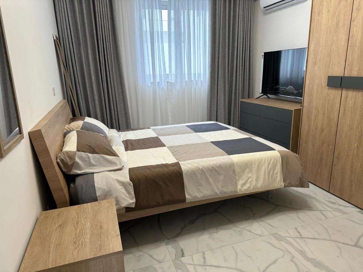 Skylark 2 Apartment With Terrace Is-Swieqi Bagian luar foto